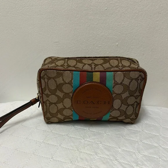 COACH Dempsey Boxy Cosmetic Case 20 Inches Signature Jacquard With Coach Patch - Picture 3 of 9